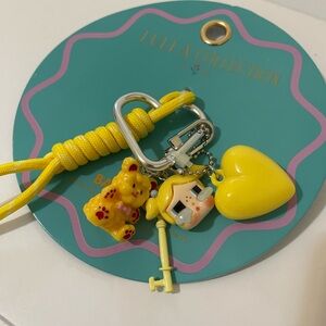 Pop mart Crybaby Power Puff Bag Charm Yellow Bubbles - NWT **